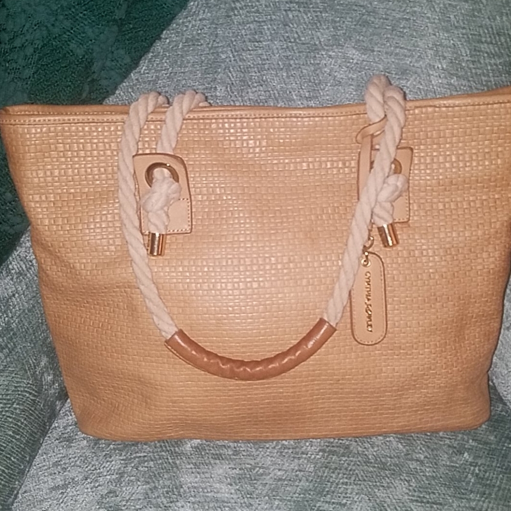 🔇 Sale $16 CYNTHIA ROWLEY TOTE